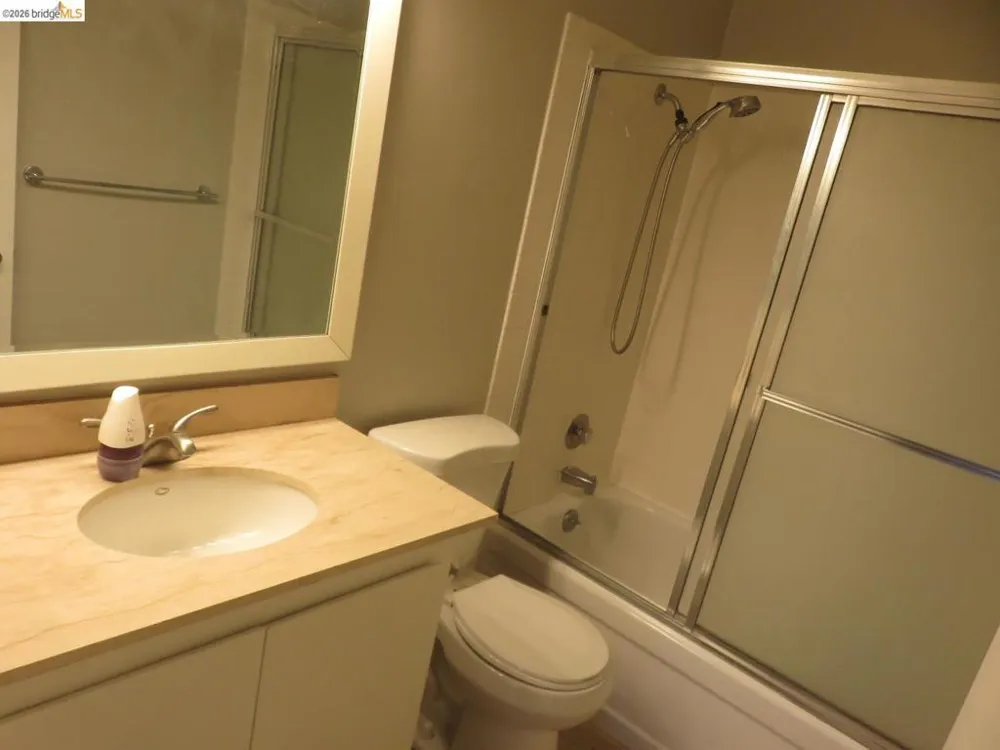 551 Jean St #410 Oakland, CA 94610