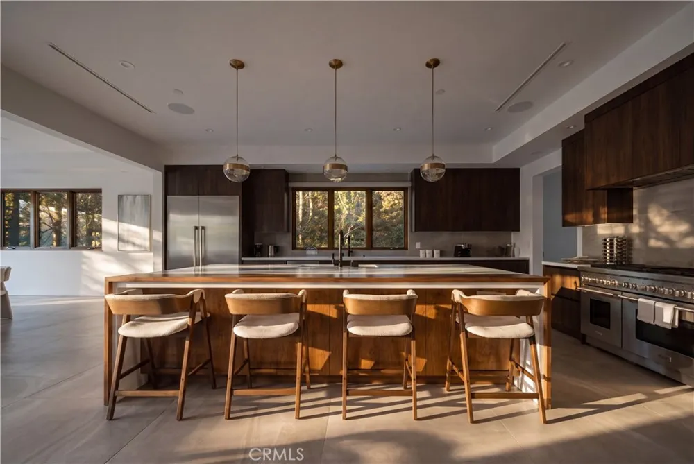 23262 Gonzales Drive Woodland Hills, CA 91367