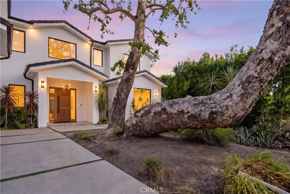 23262 Gonzales Drive Woodland Hills, CA 91367