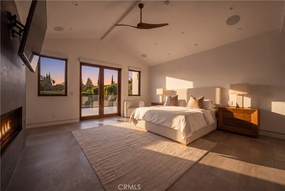23262 Gonzales Drive Woodland Hills, CA 91367