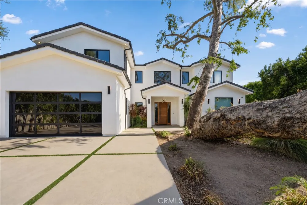 23262 Gonzales Drive Woodland Hills, CA 91367