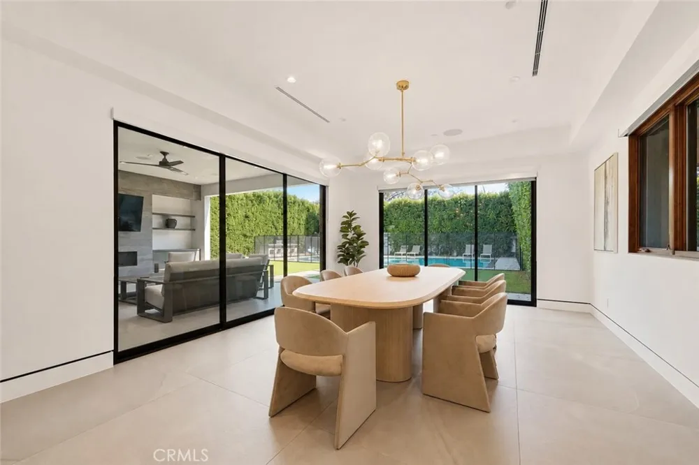 23262 Gonzales Drive Woodland Hills, CA 91367