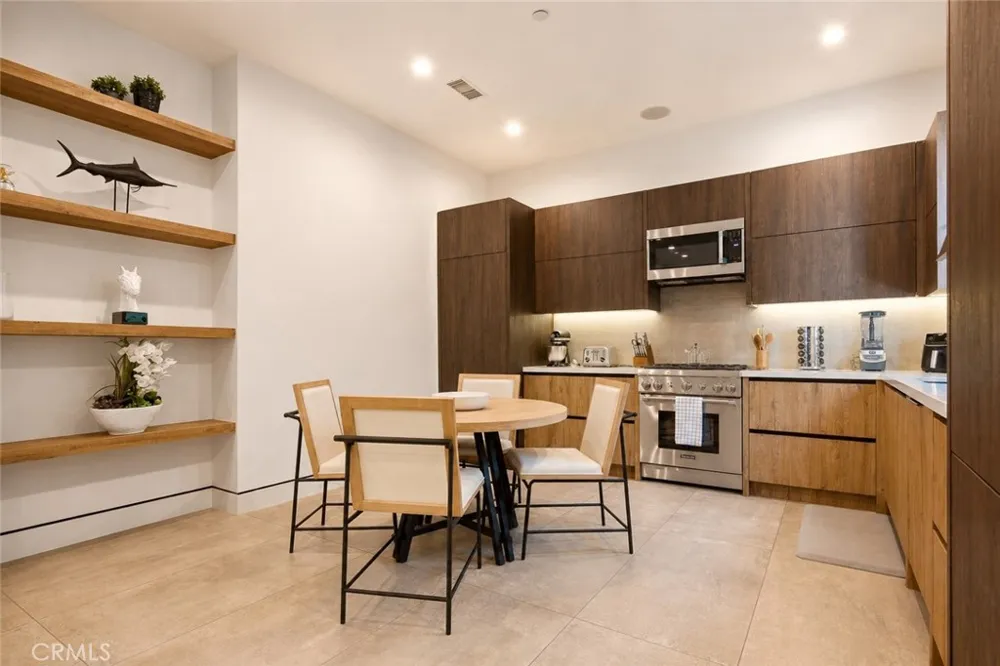 23262 Gonzales Drive Woodland Hills, CA 91367