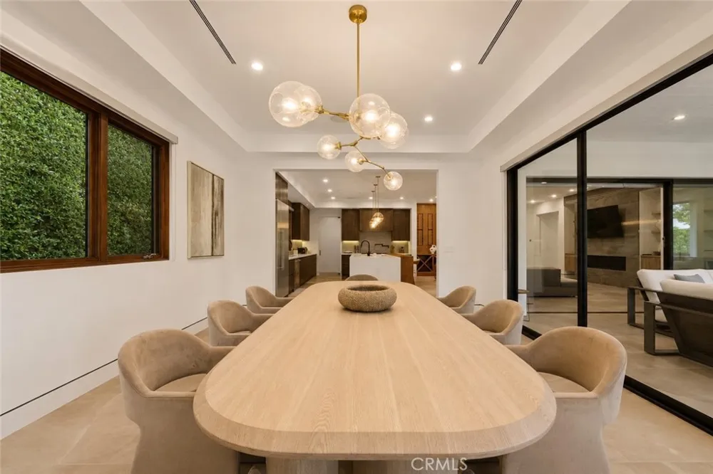 23262 Gonzales Drive Woodland Hills, CA 91367