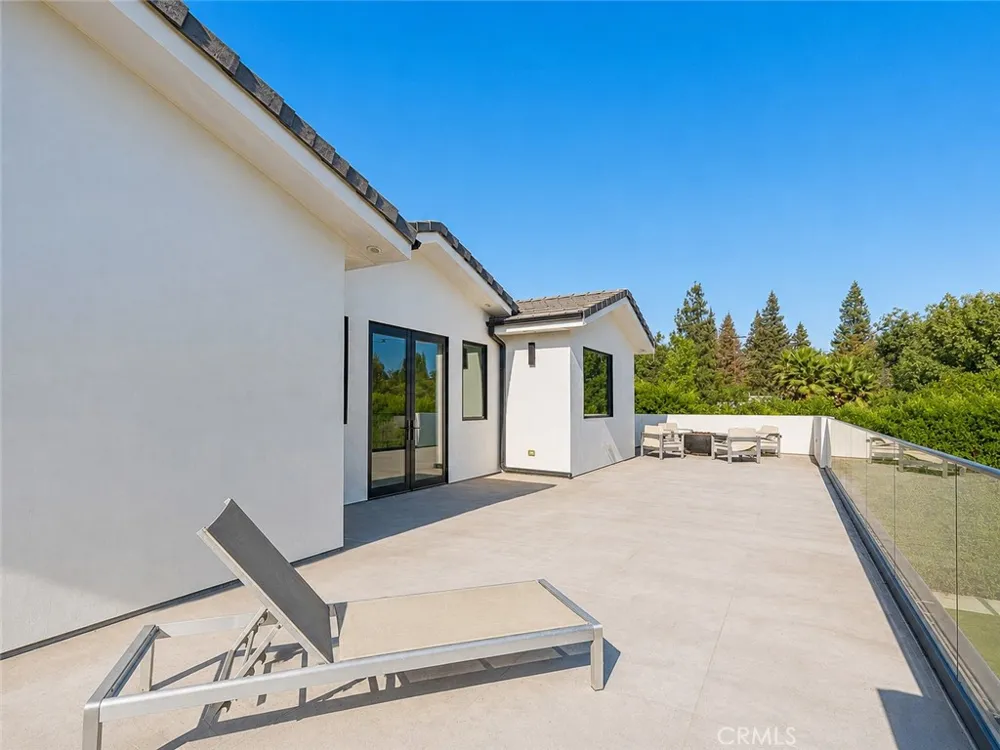 23262 Gonzales Drive Woodland Hills, CA 91367