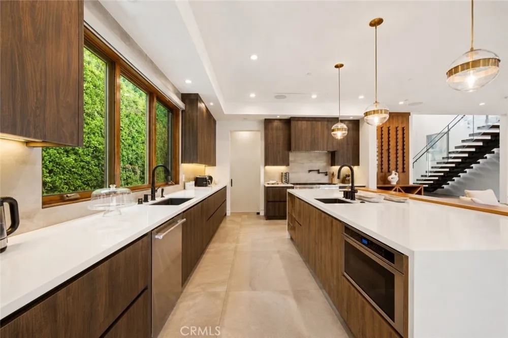 23262 Gonzales Drive Woodland Hills, CA 91367