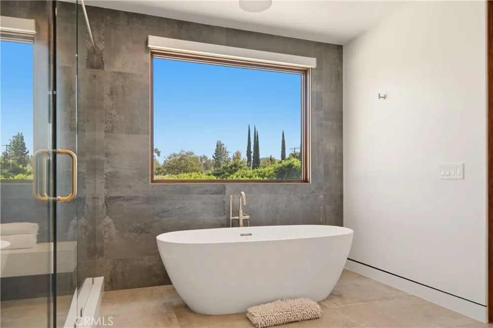 23262 Gonzales Drive Woodland Hills, CA 91367