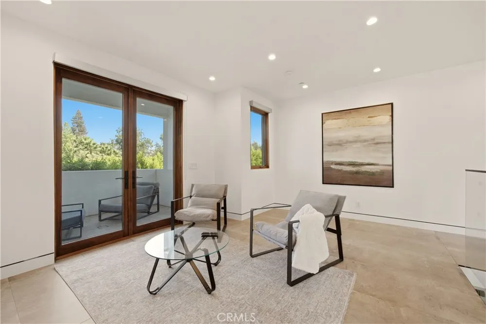 23262 Gonzales Drive Woodland Hills, CA 91367