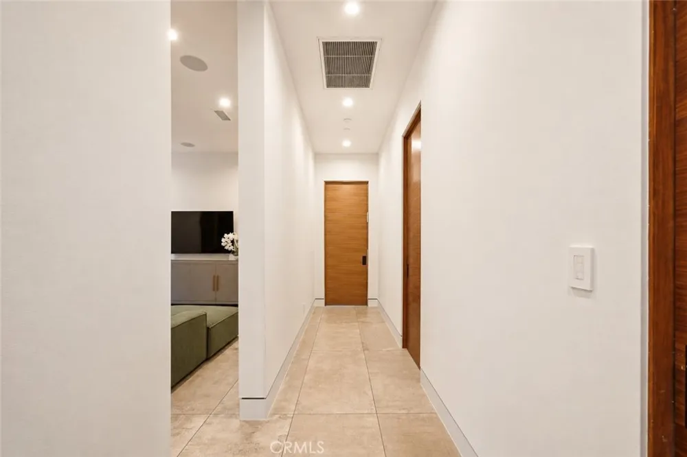 23262 Gonzales Drive Woodland Hills, CA 91367