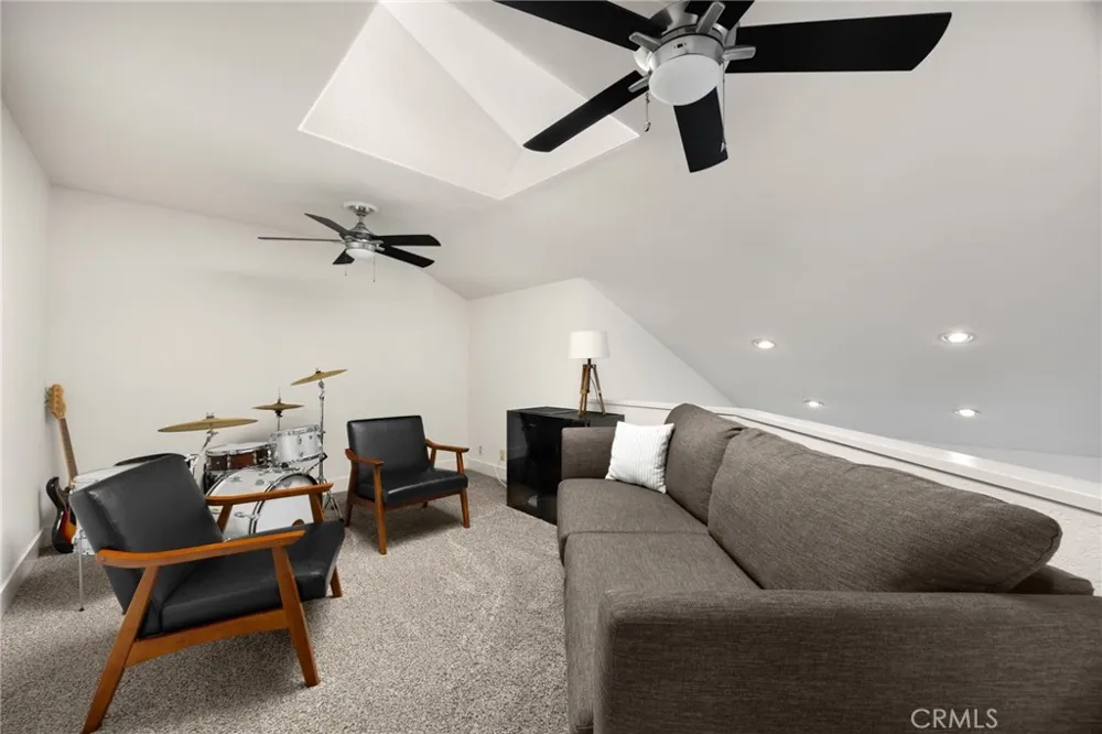8063 E Sandstone Drive Anaheim Hills, CA 92808