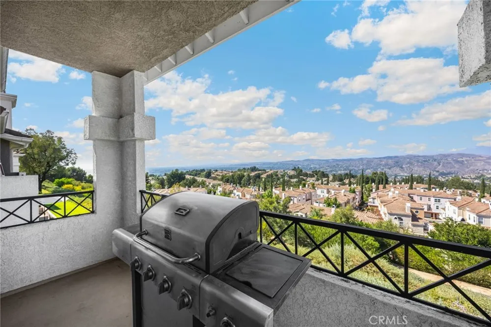 8063 E Sandstone Drive Anaheim Hills, CA 92808