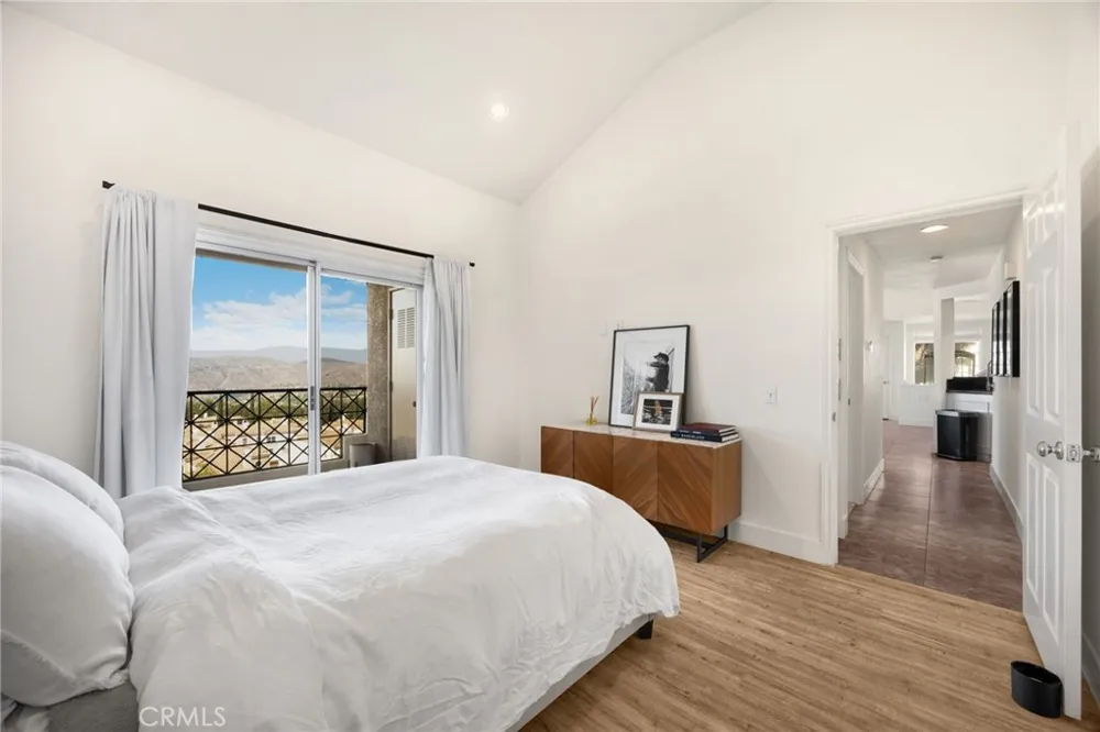 8063 E Sandstone Drive Anaheim Hills, CA 92808