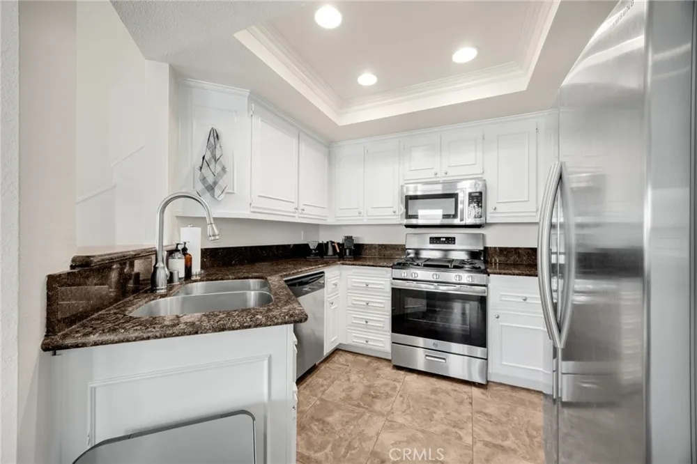 8063 E Sandstone Drive Anaheim Hills, CA 92808