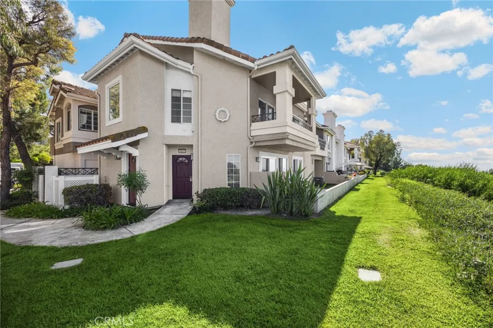 8063 E Sandstone Drive Anaheim Hills, CA 92808