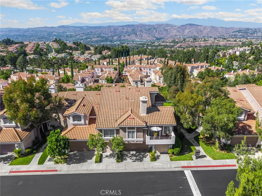 8063 E Sandstone Drive Anaheim Hills, CA 92808