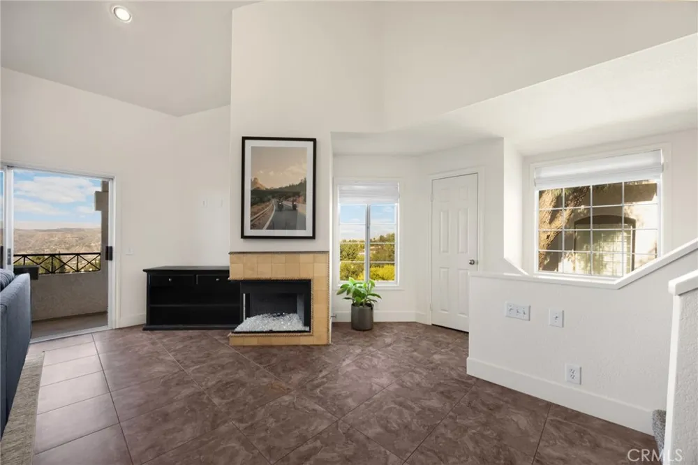 8063 E Sandstone Drive Anaheim Hills, CA 92808