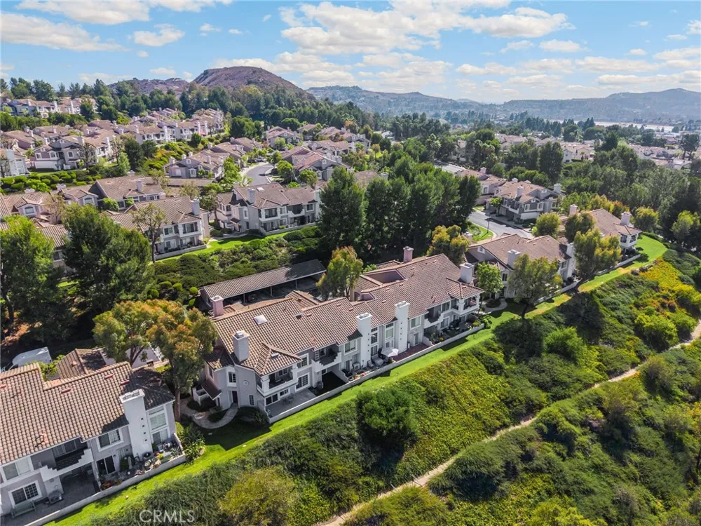 8063 E Sandstone Drive Anaheim Hills, CA 92808