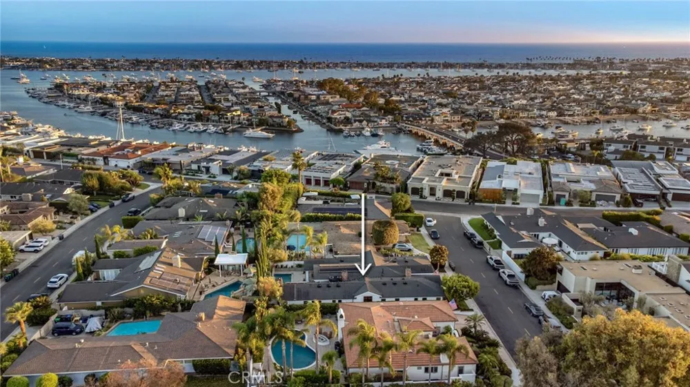 712 K Thanga Corona del Mar, CA 92625