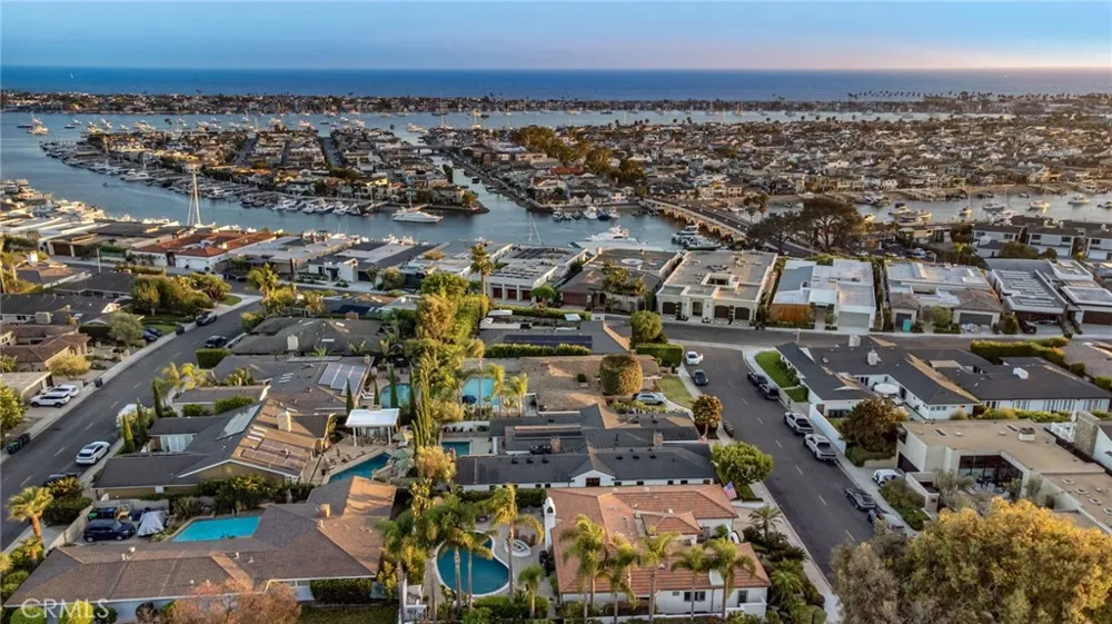 712 K Thanga Corona del Mar, CA 92625