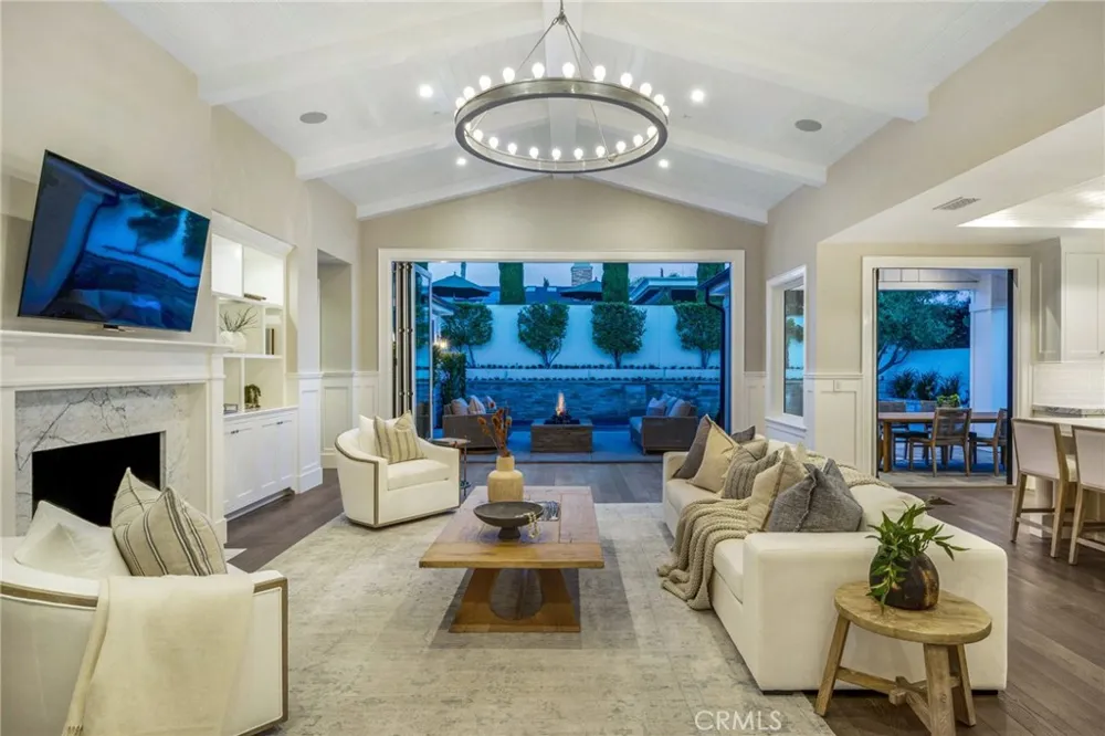 712 K Thanga Corona del Mar, CA 92625