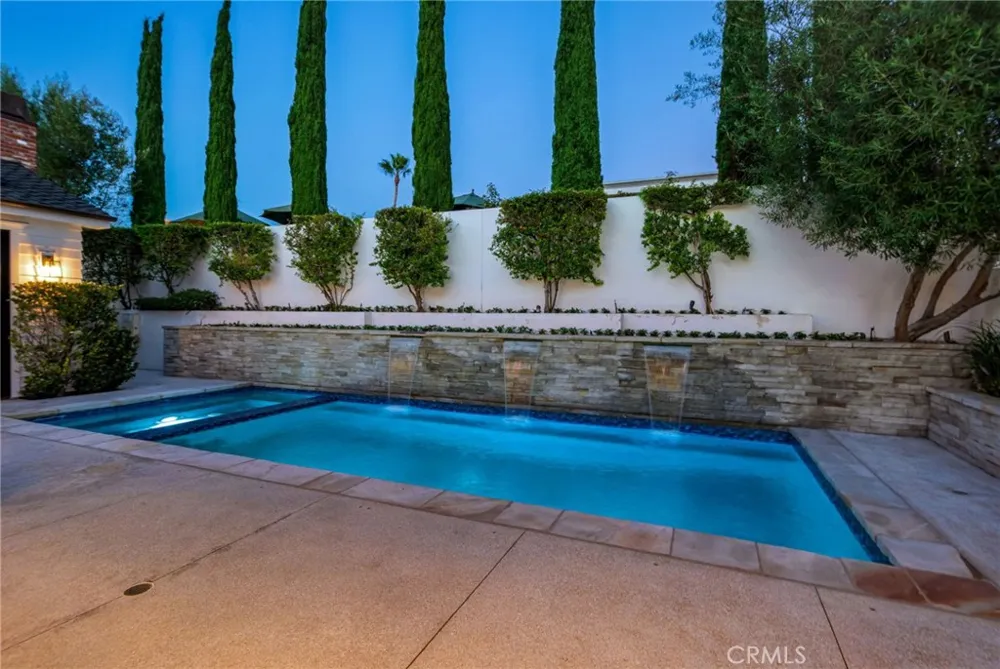 712 K Thanga Corona del Mar, CA 92625