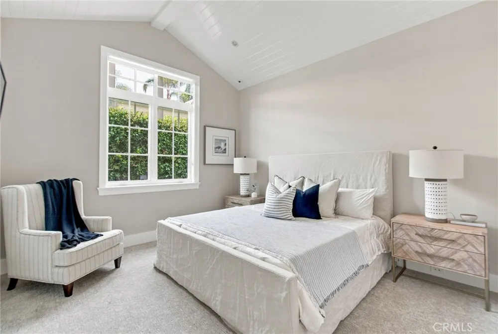 712 K Thanga Corona del Mar, CA 92625
