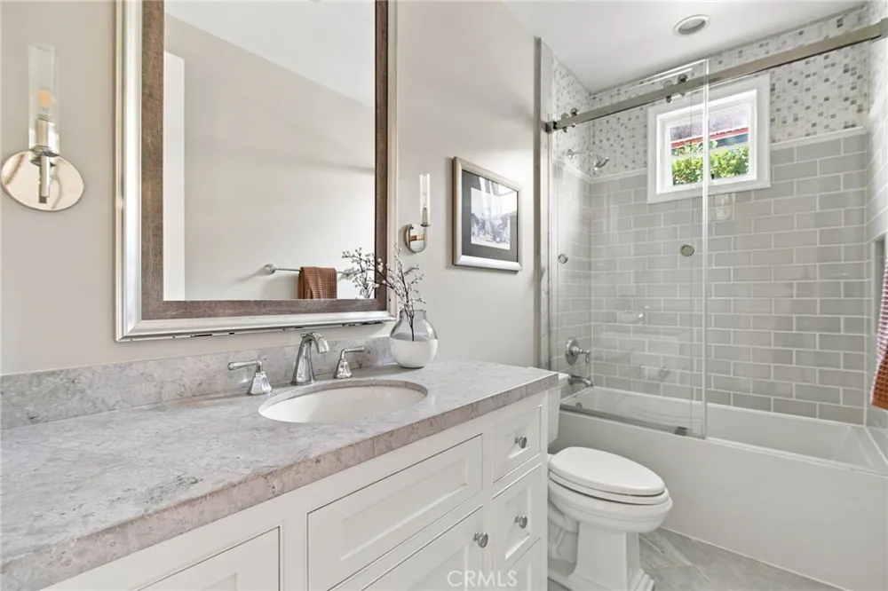 712 K Thanga Corona del Mar, CA 92625