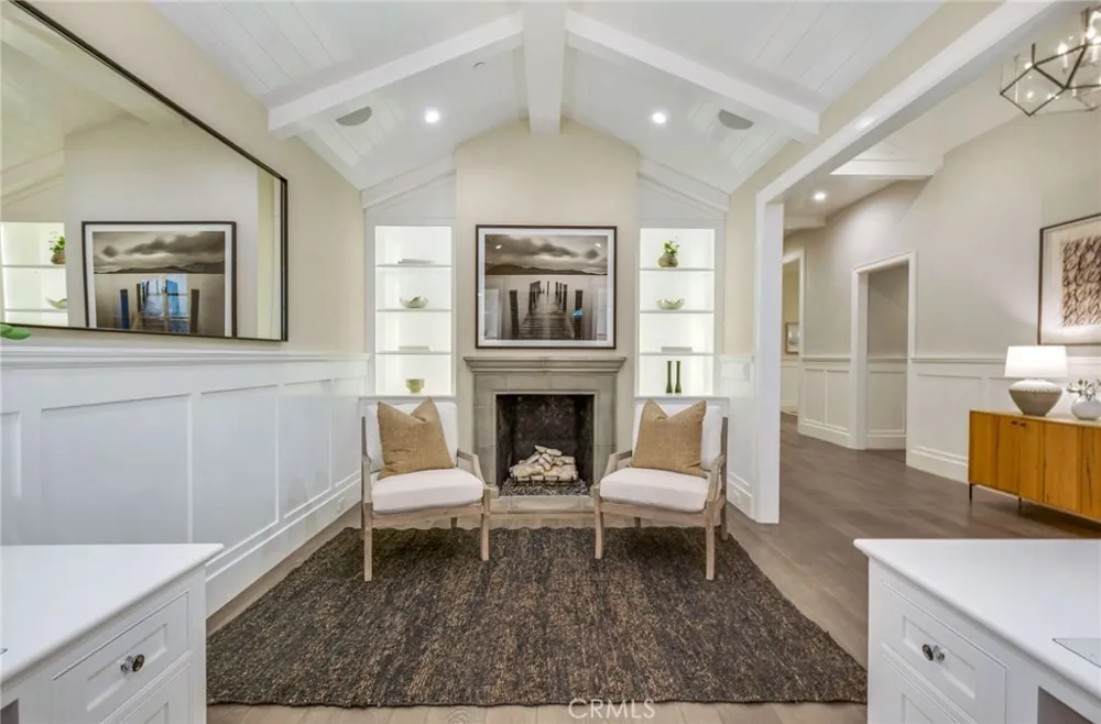 712 K Thanga Corona del Mar, CA 92625