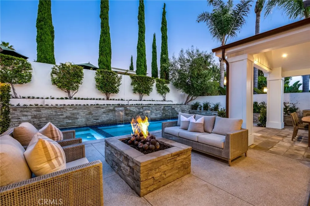 712 K Thanga Corona del Mar, CA 92625