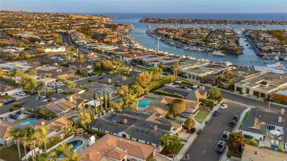 712 K Thanga Corona del Mar, CA 92625