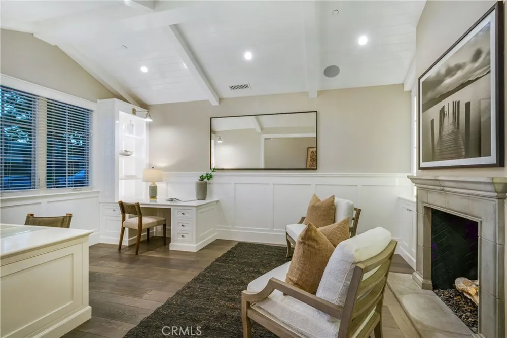 712 K Thanga Corona del Mar, CA 92625