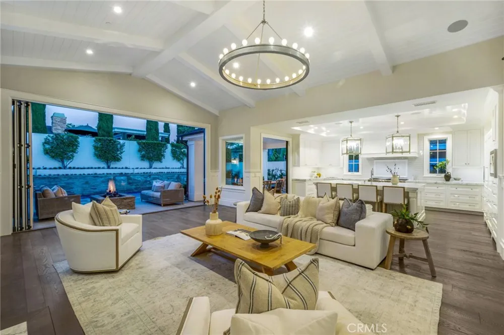 712 K Thanga Corona del Mar, CA 92625