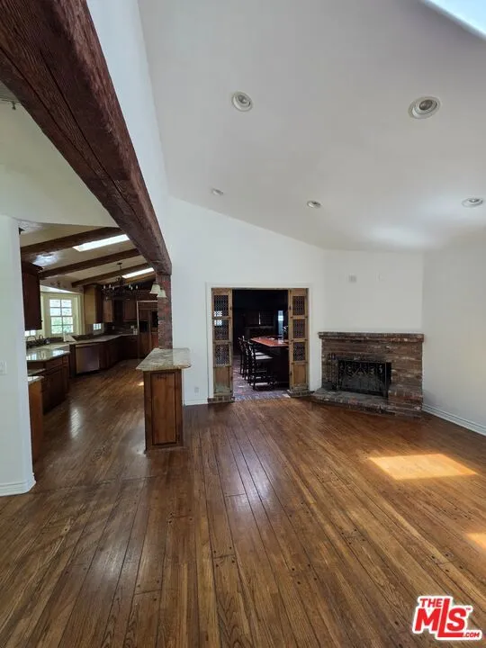 22814 Dolorosa Street Woodland Hills, CA 91367
