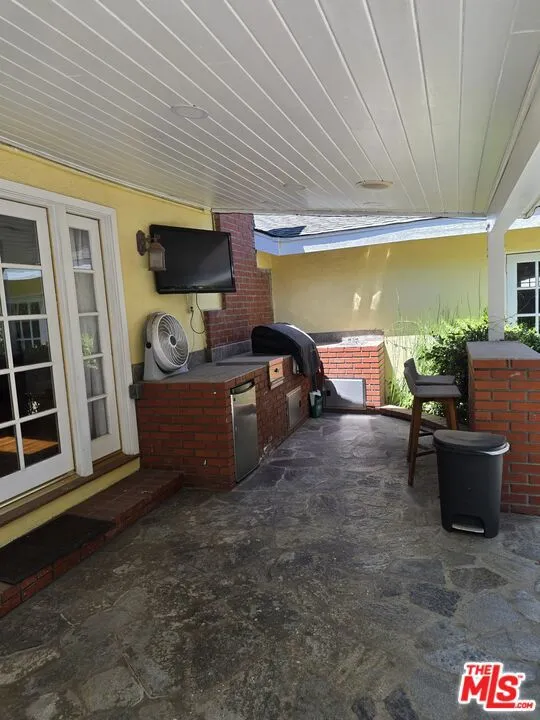 22814 Dolorosa Street Woodland Hills, CA 91367