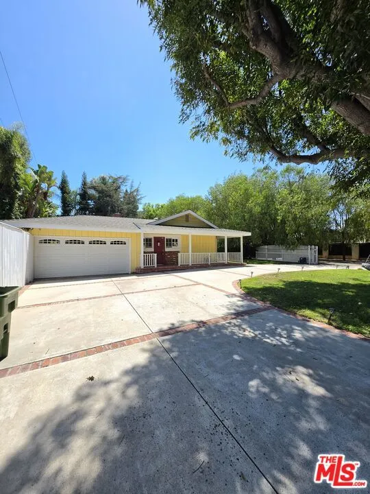 22814 Dolorosa Street Woodland Hills, CA 91367