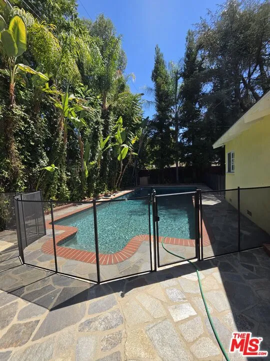 22814 Dolorosa Street Woodland Hills, CA 91367