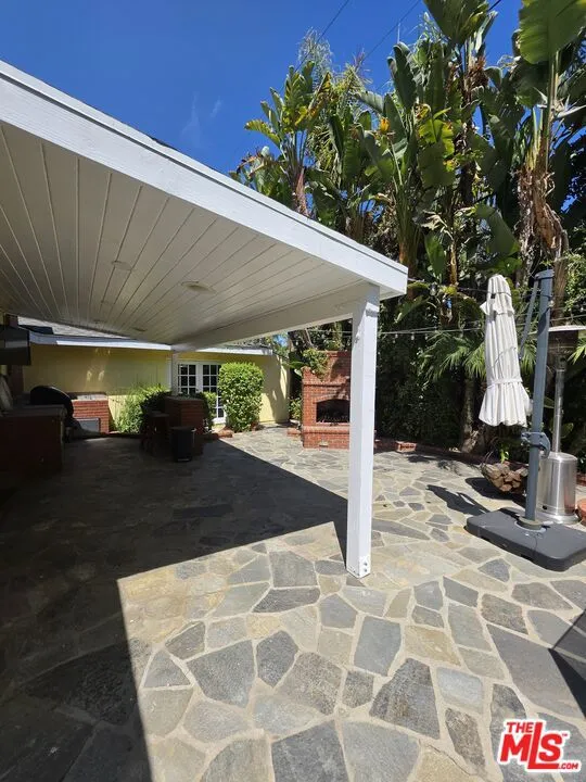 22814 Dolorosa Street Woodland Hills, CA 91367