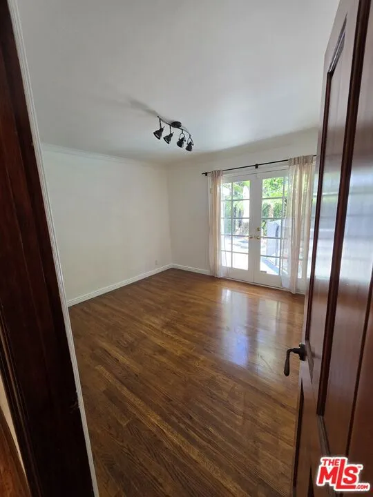 22814 Dolorosa Street Woodland Hills, CA 91367