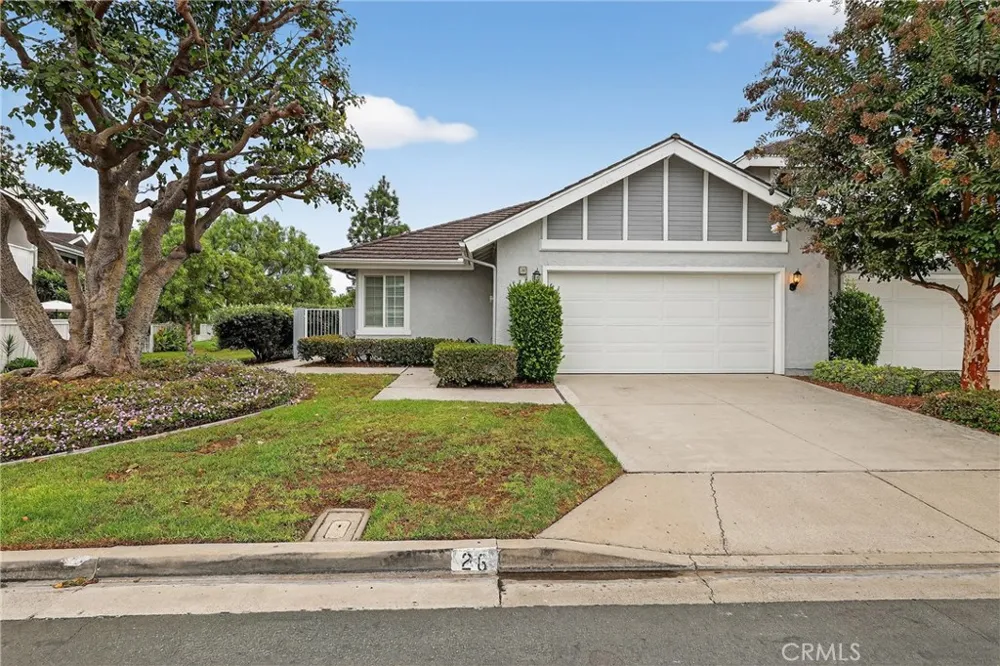 26 Lakeshore Irvine, CA 92604