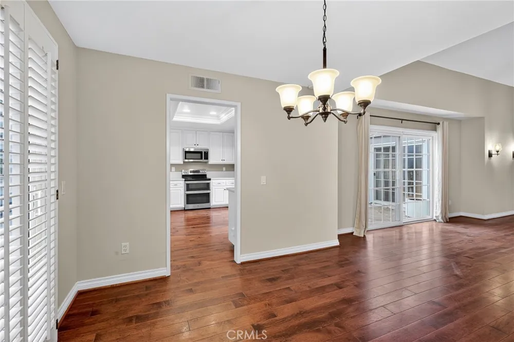 26 Lakeshore Irvine, CA 92604
