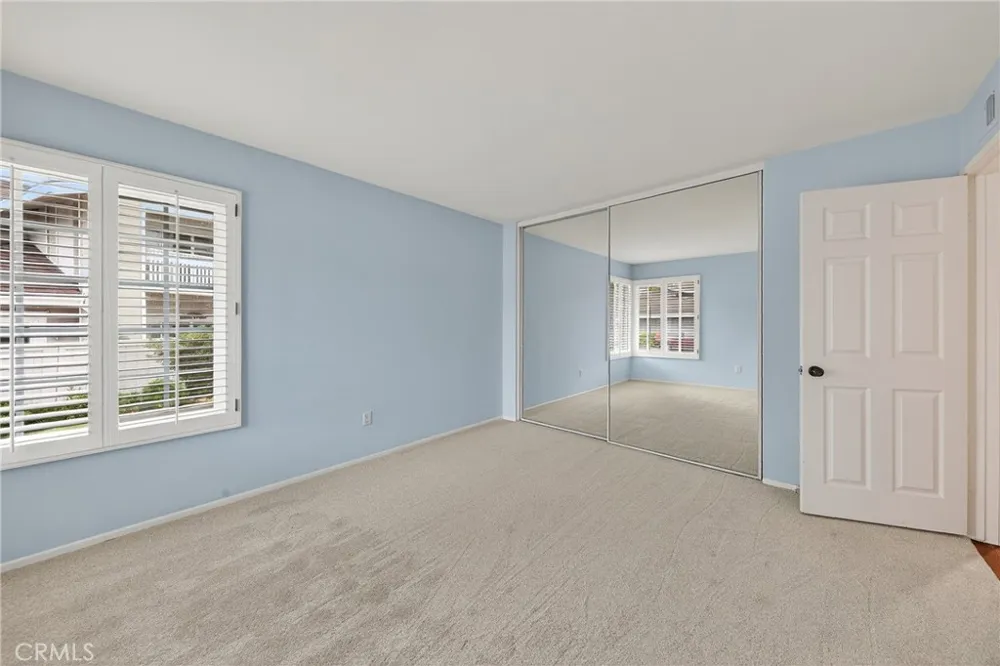 26 Lakeshore Irvine, CA 92604