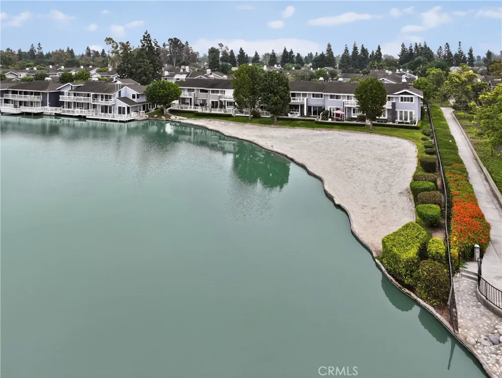 26 Lakeshore Irvine, CA 92604