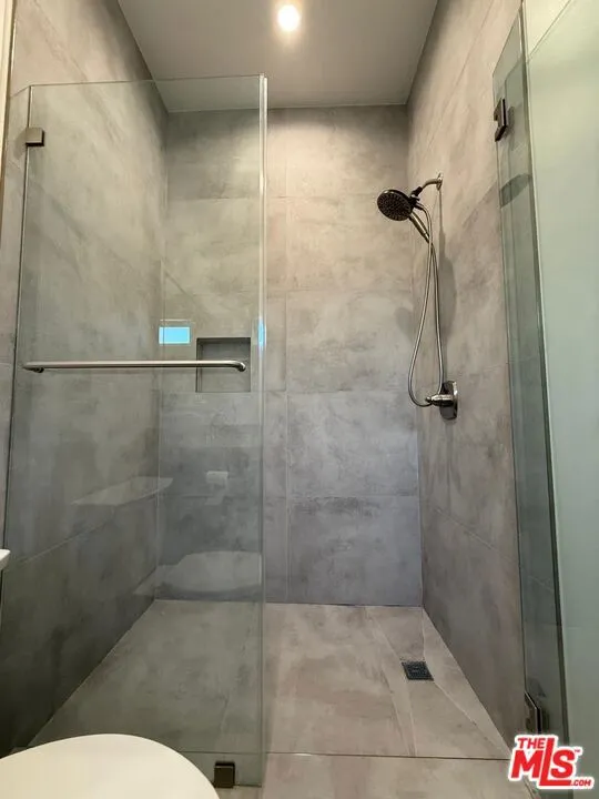 15832 Blackhawk Street Los Angeles, CA 91344