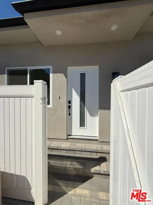15832 Blackhawk Street Los Angeles, CA 91344