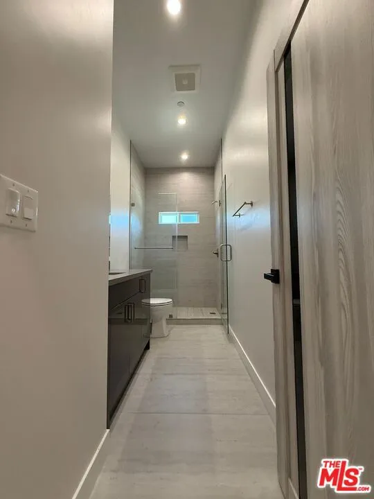 15832 Blackhawk Street Los Angeles, CA 91344