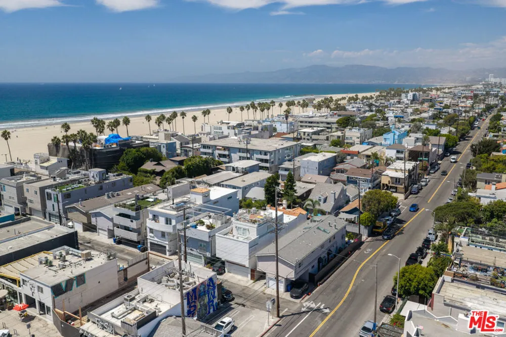 40 30th Avenue Venice, CA 90291