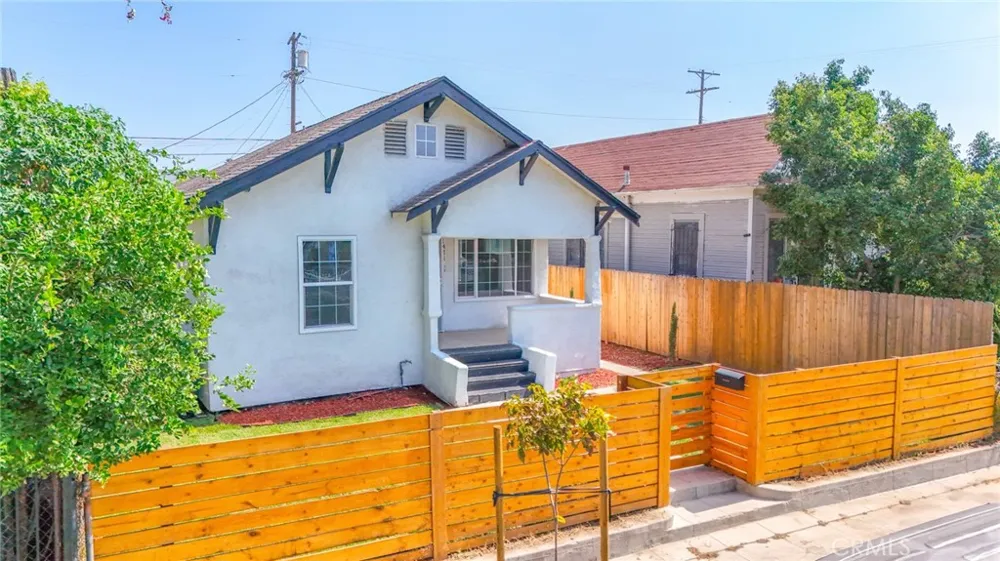 1471 E 41st Los Angeles, CA 90011