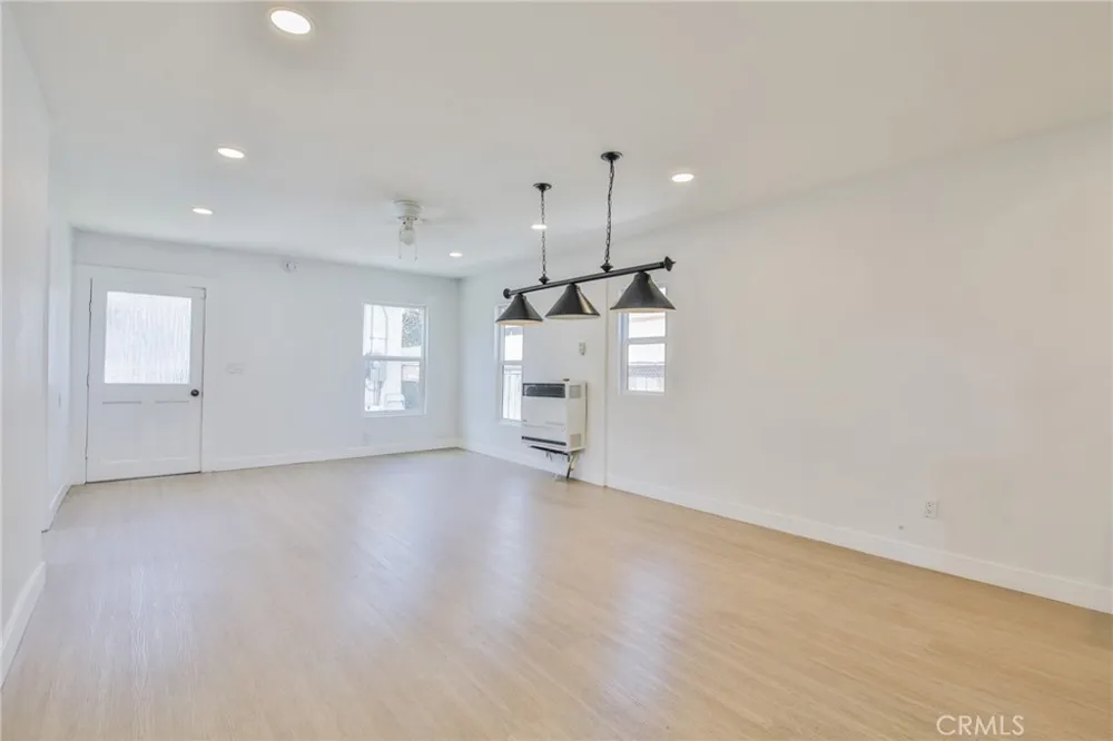 1471 E 41st Los Angeles, CA 90011