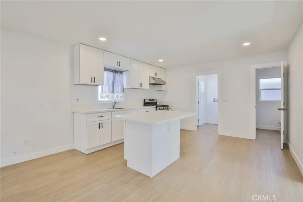 1471 E 41st Los Angeles, CA 90011