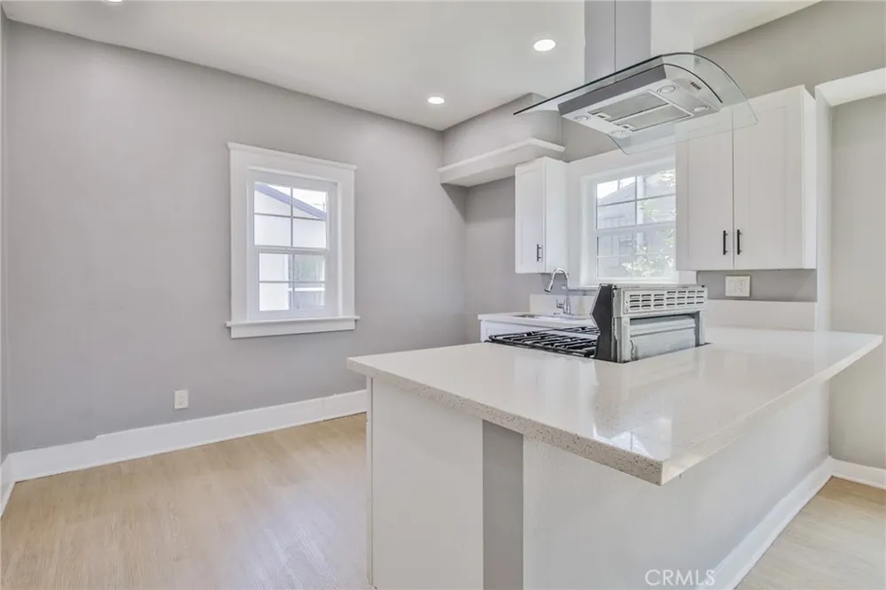 1471 E 41st Los Angeles, CA 90011